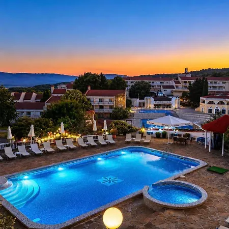 Hotel Gamartata Djuni